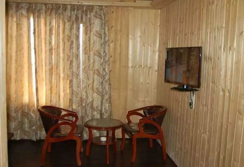 בית מלון כפרי Zahgeer Continental Gulmarg