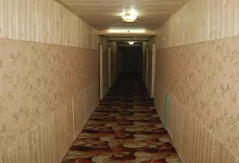 בית מלון כפרי Zahgeer Continental Gulmarg