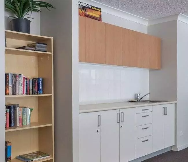 Inn On The Park Apartments