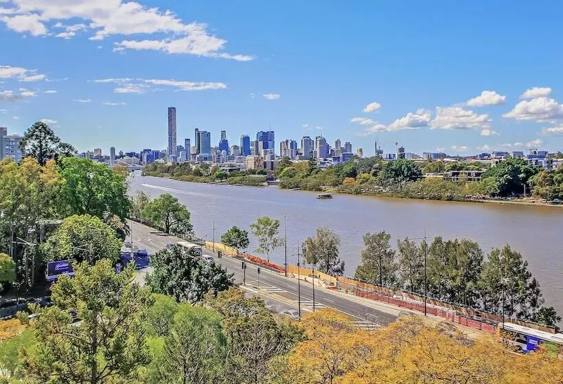 Inn On The Park Apartments