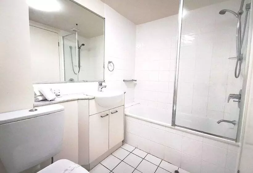 Inn On The Park Apartments