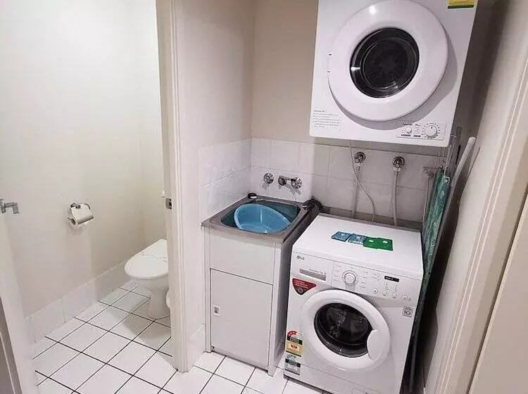 Inn On The Park Apartments