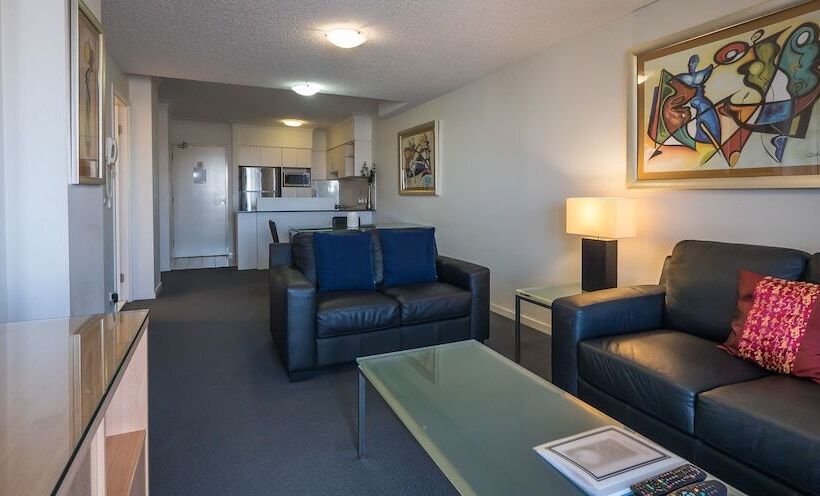 Inn On The Park Apartments