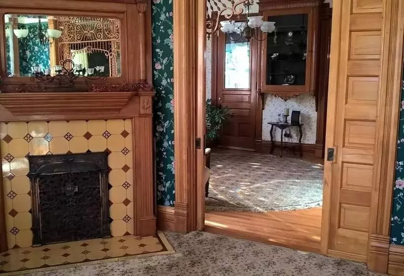 Innisfree Bed & Breakfast