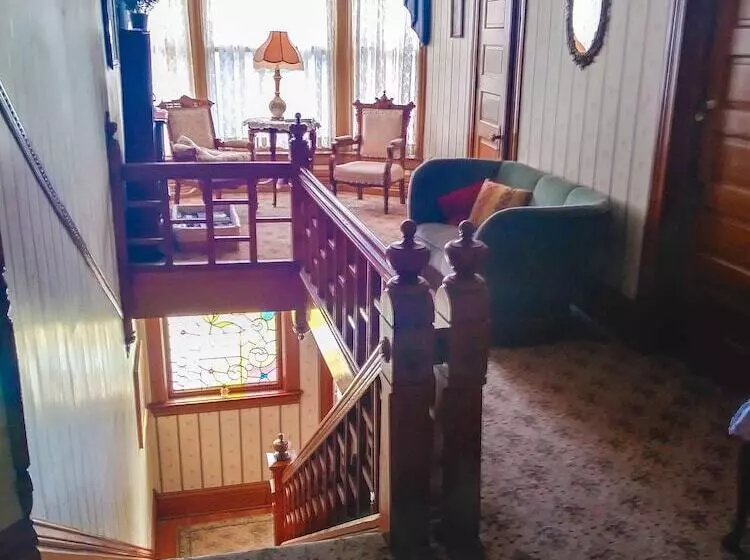 Innisfree Bed & Breakfast