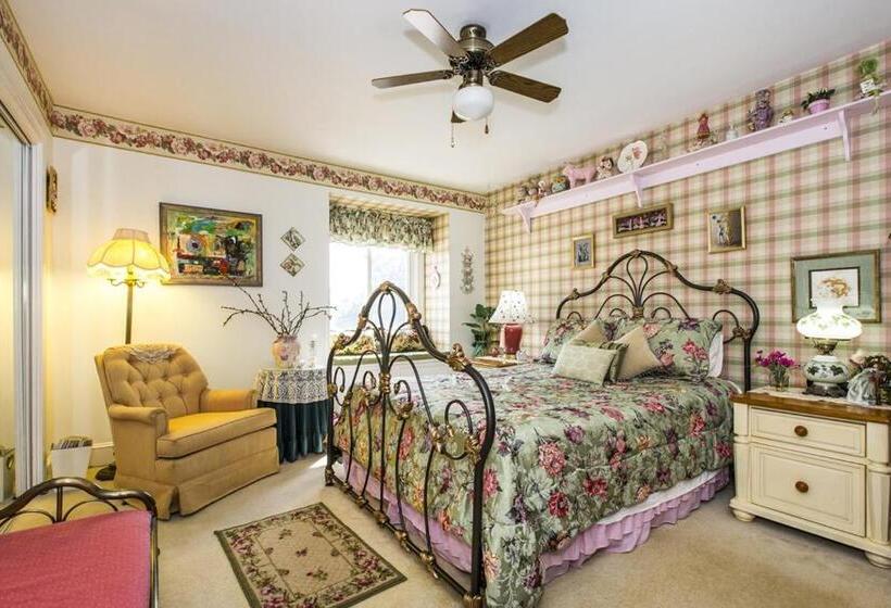 Matthews Manor Bed & Breakfast