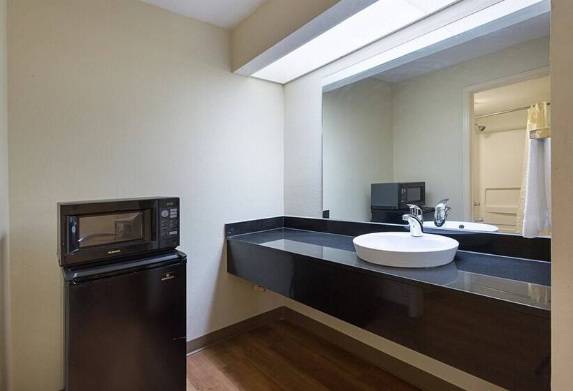 Motel 6 Bells, Tn   Brownsville