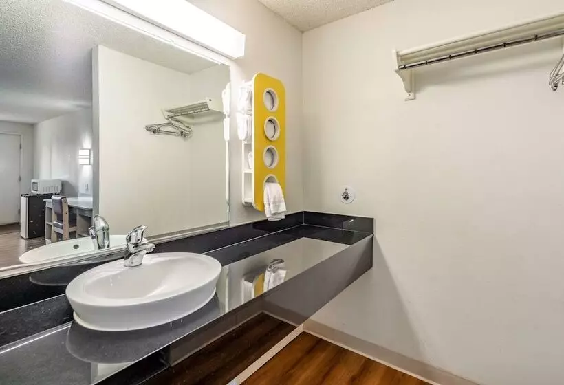 Motel 6 Clarkston Wa