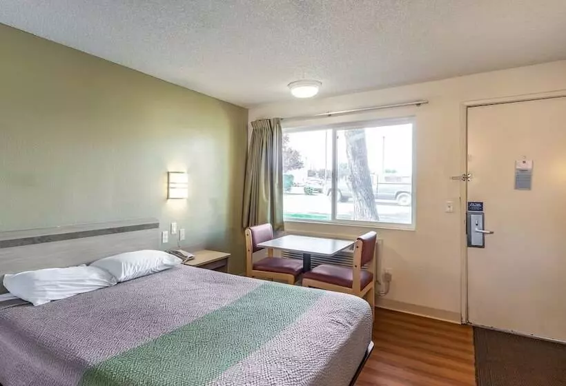 Motel 6 Clarkston Wa