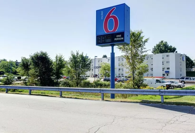 Motel 6 Portland, Me