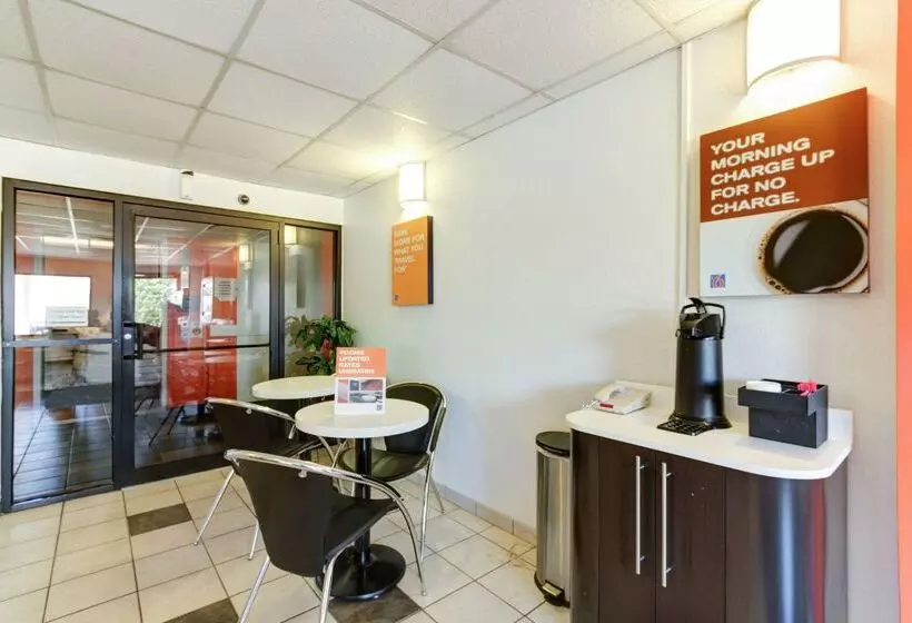 Motel 6 Portland, Me