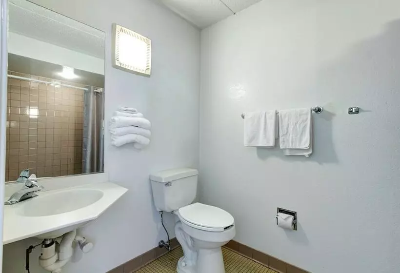 Motel 6 Portland, Me