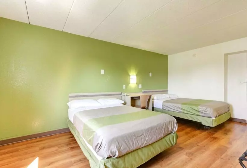 Motel 6 Portland, Me