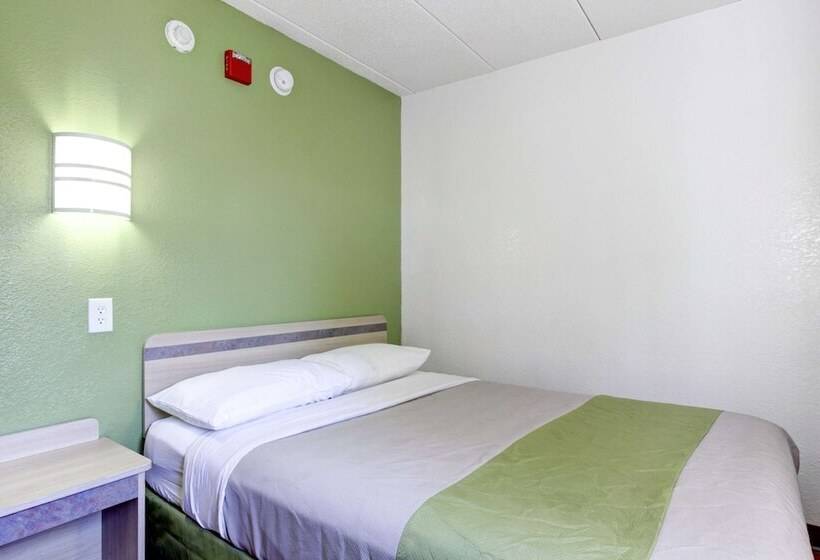 Motel 6 Portland, Me