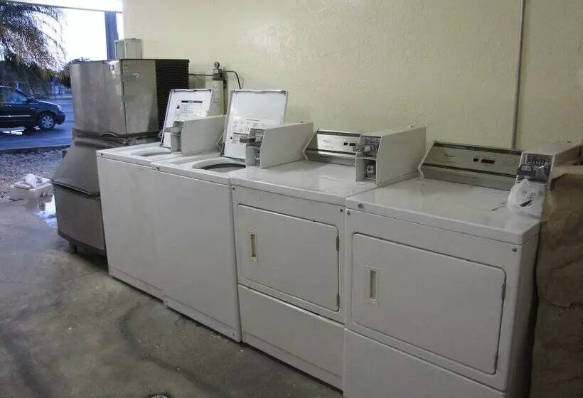 모텔 Budget Host Inn Florida City