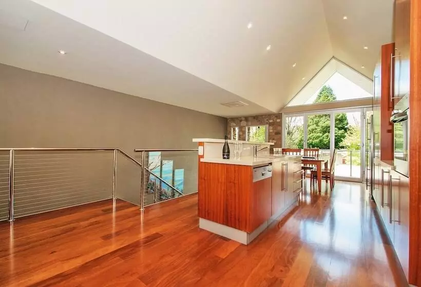 فندق على الطريق Centenary Peaks