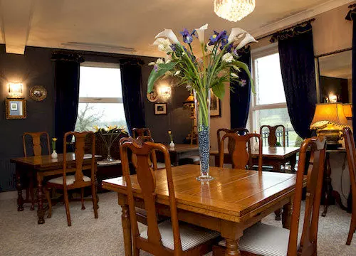 Majatalo West Vale Country House