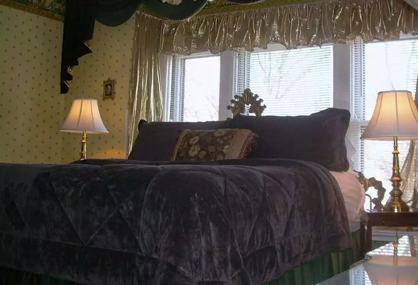 The Mansion Bed & Breakfast