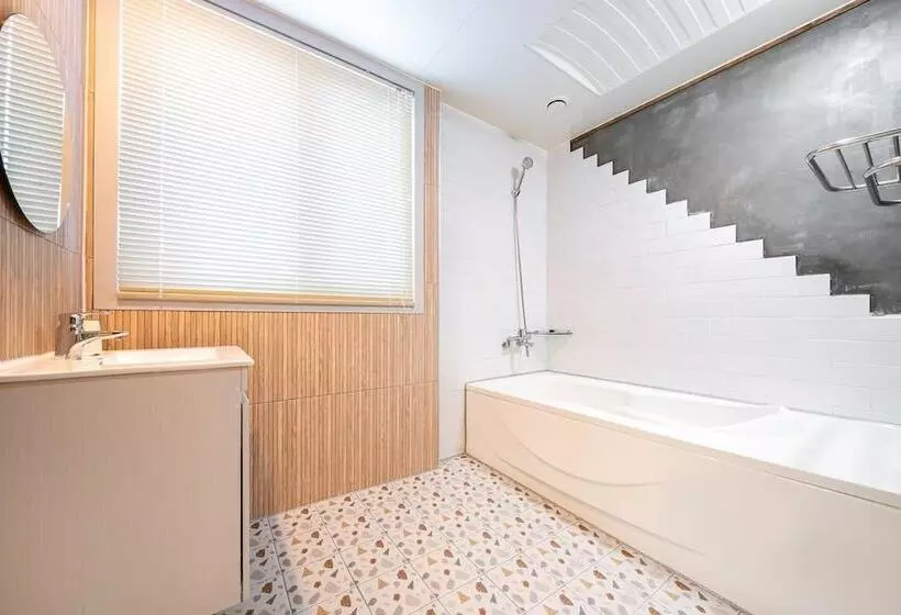 Gimje Toms Drive In Self Check In Motel