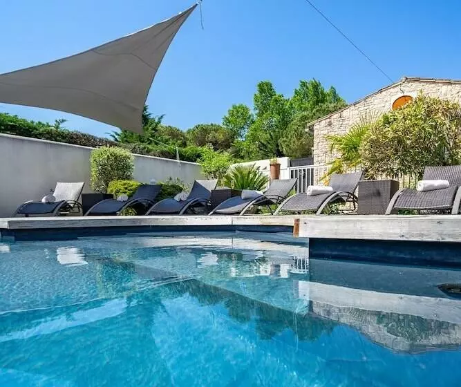 Hotel Elegance Suites