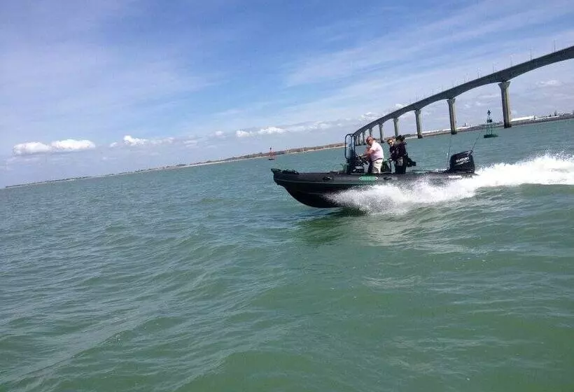 Hotel Elegance Suites