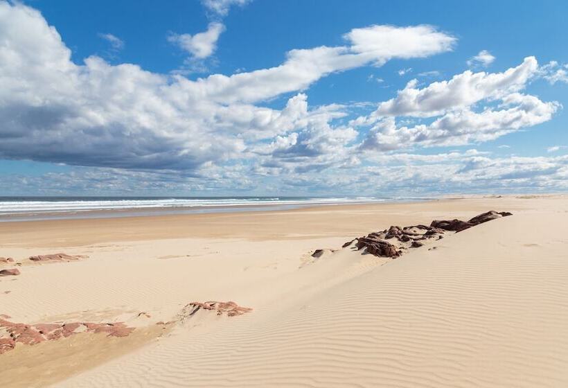 فندق Birubi Beach Holiday Park