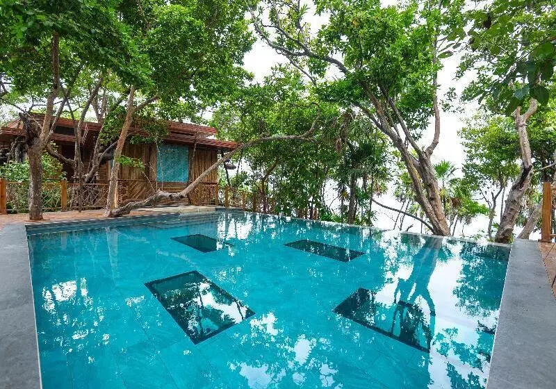 هتل Kimpton Grand Roatan Resort And Spa