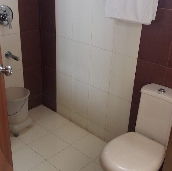 فندق Kings Corner