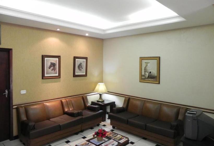 فندق Meridiano V