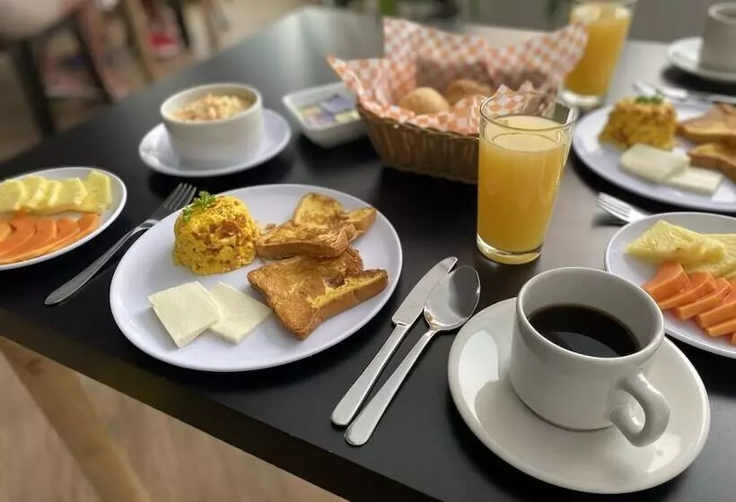 호텔 On Vacation Coral Flower