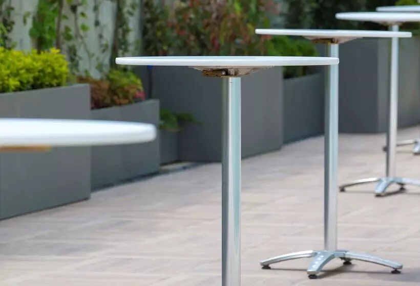 ホテル Park Inn By Radisson Istanbul Ataturk Airport