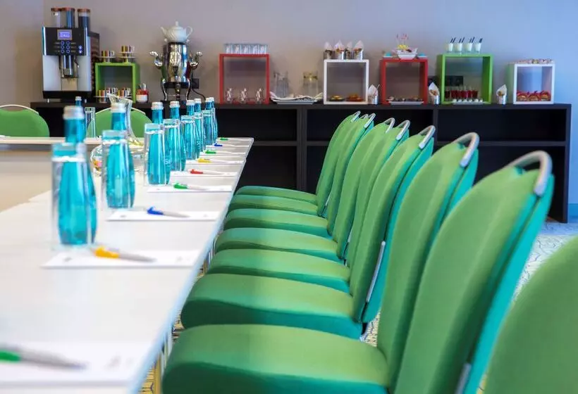 ホテル Park Inn By Radisson Istanbul Ataturk Airport