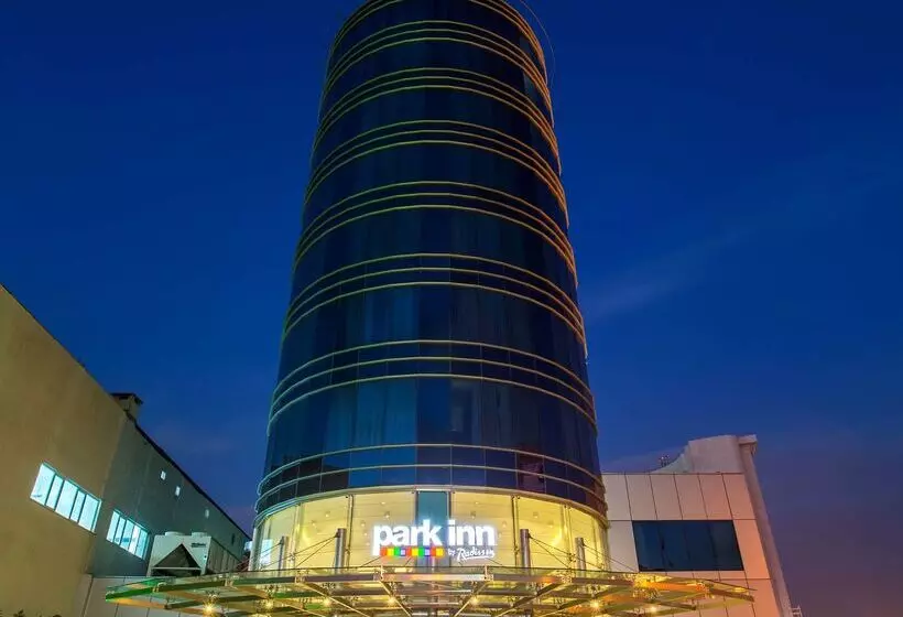 ホテル Park Inn By Radisson Istanbul Ataturk Airport