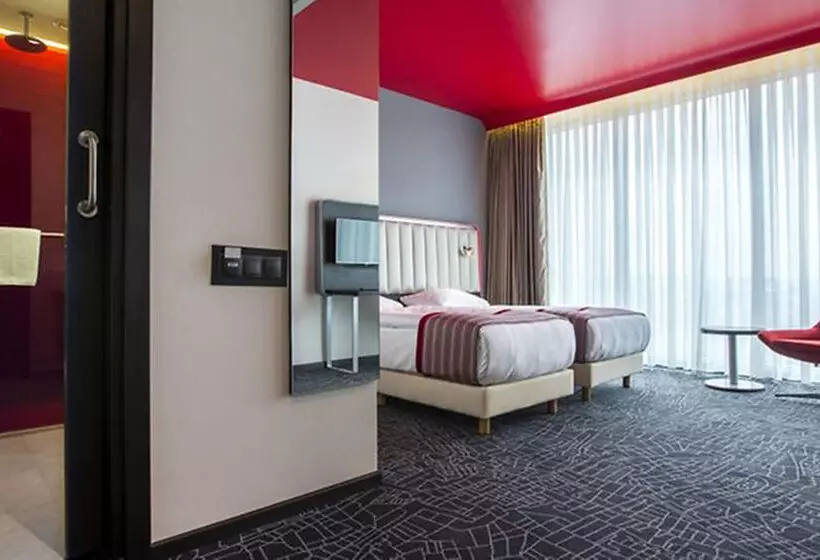 ホテル Park Inn By Radisson Istanbul Ataturk Airport