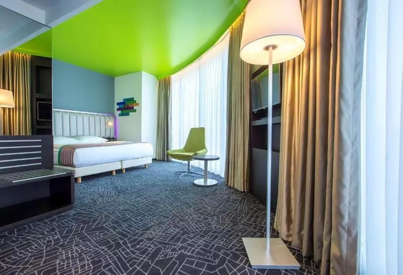 ホテル Park Inn By Radisson Istanbul Ataturk Airport