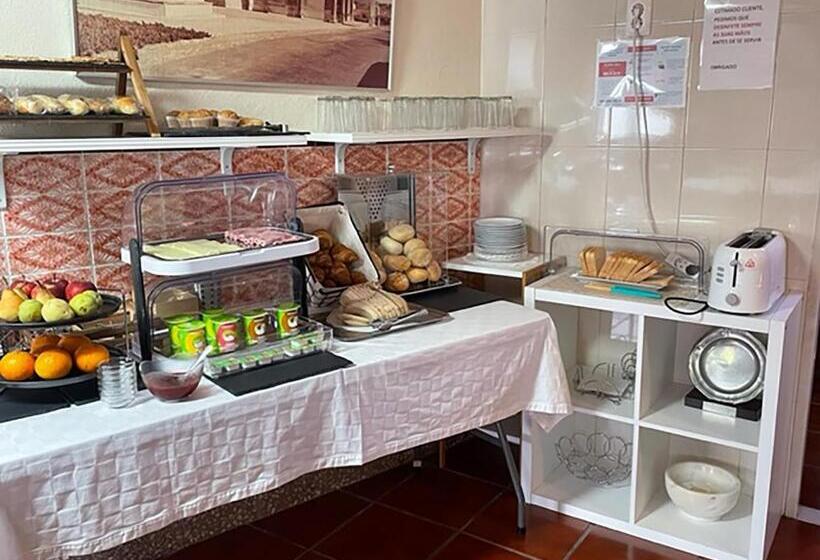 فندق Residencial Miguel José