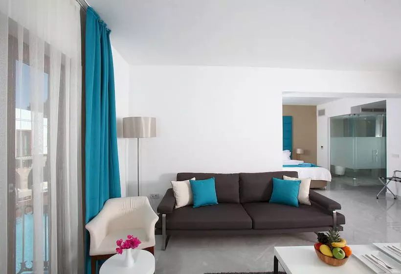 ホテル Saraya Bodrum