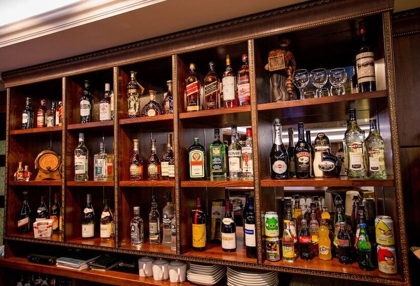 فندق Shine House