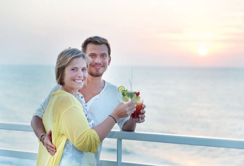 בית מלון כפרי The Beach Apartments