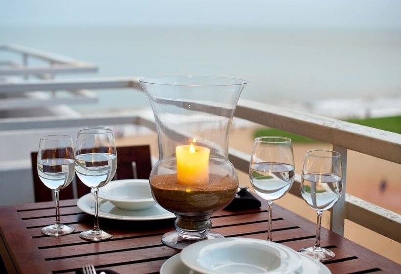 בית מלון כפרי The Beach Apartments