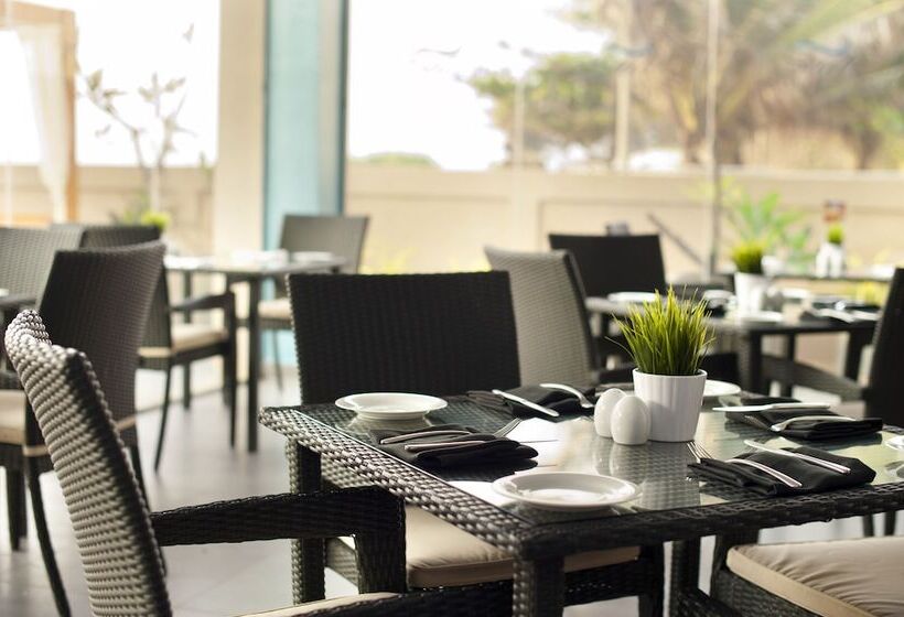 בית מלון כפרי The Beach Apartments