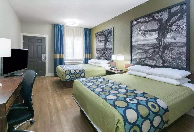 モーテル Super 8 By Wyndham San Antonio Near Fort Sam Houston