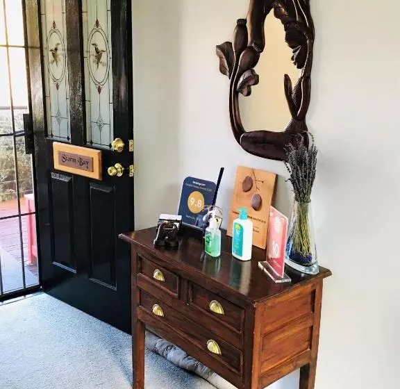 Пансион Storm Bay B & B