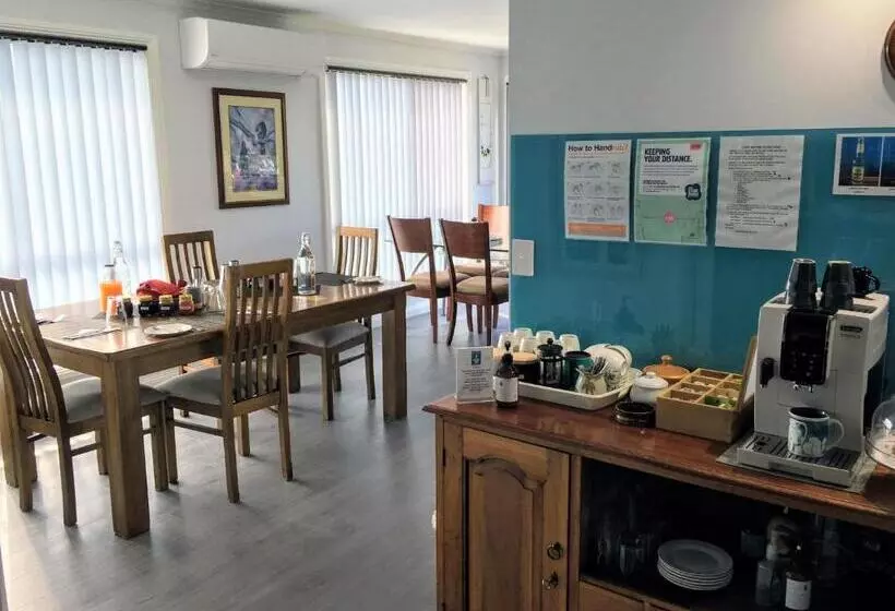 Пансион Storm Bay B & B