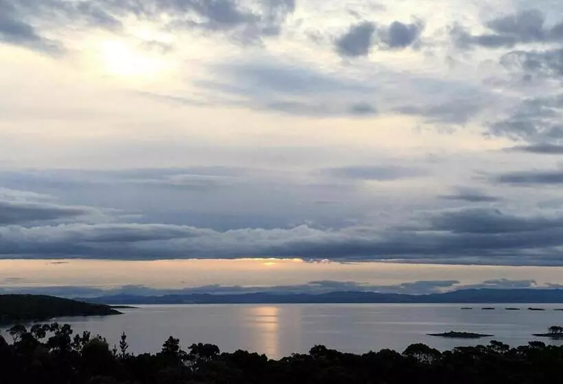 Пансион Storm Bay B & B