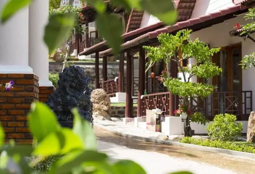 استراحتگاه Hong Bin Bungalow