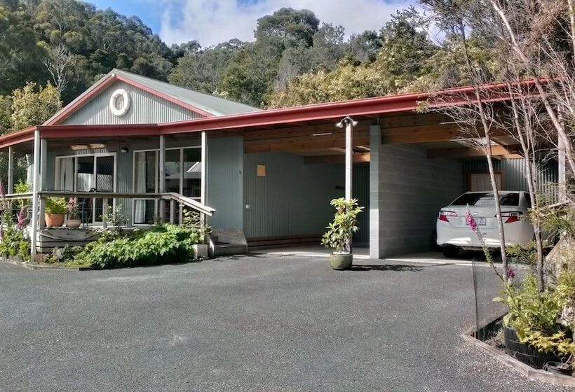 The Crays Accommodation