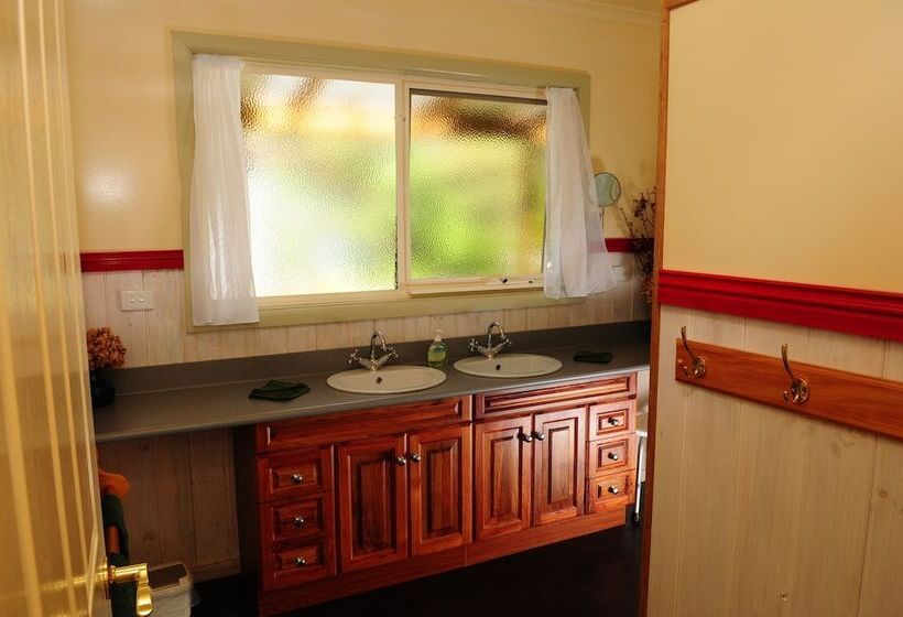 The Crays Accommodation