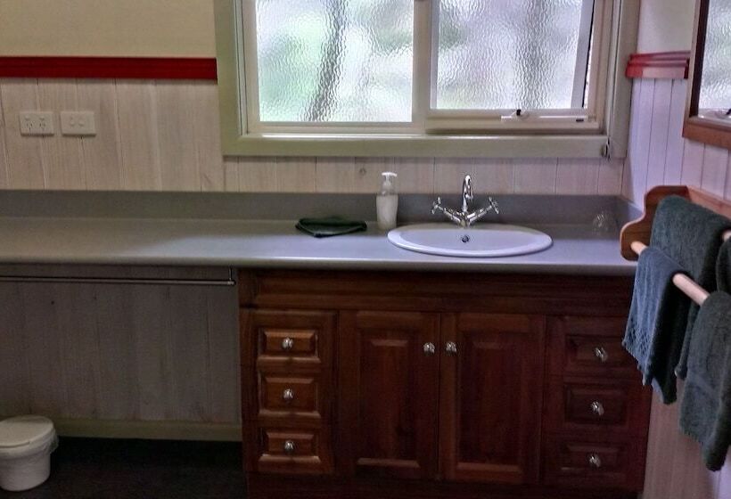 The Crays Accommodation