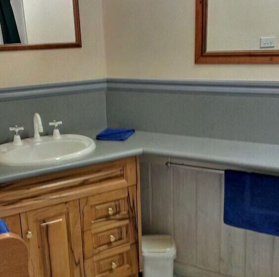 The Crays Accommodation